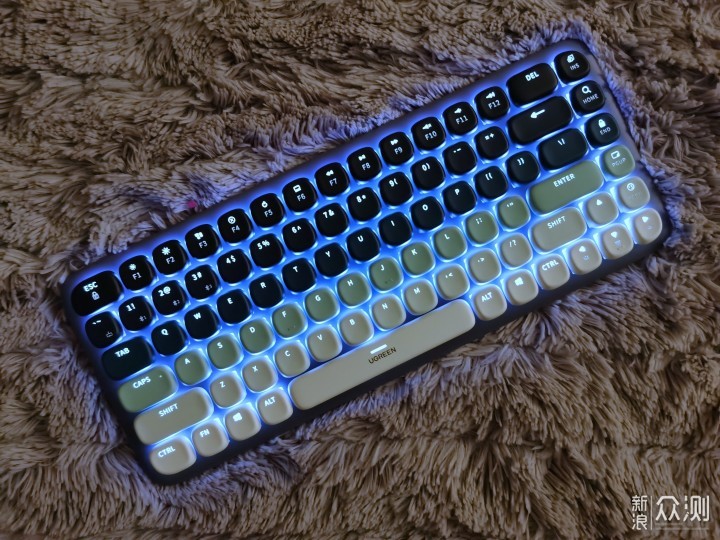 夏日清新绿联Fun+机械键盘矮轴新体验_新浪众测