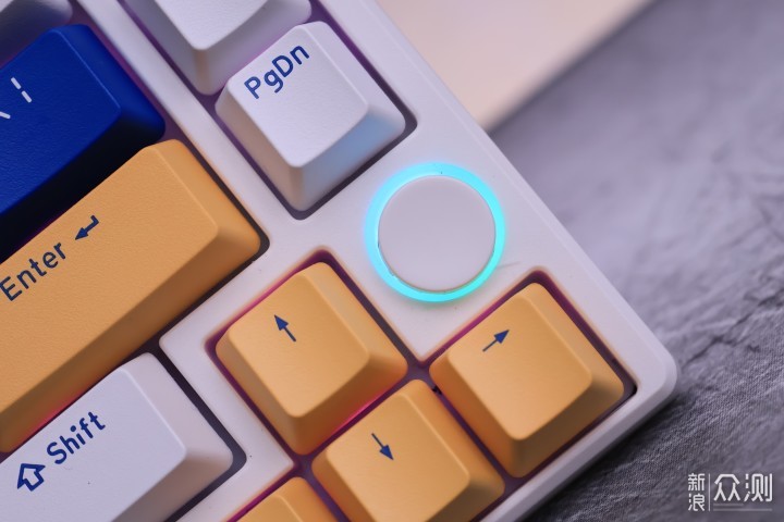 进化到头了? HELLO GANSS HS75T 无线键盘_新浪众测