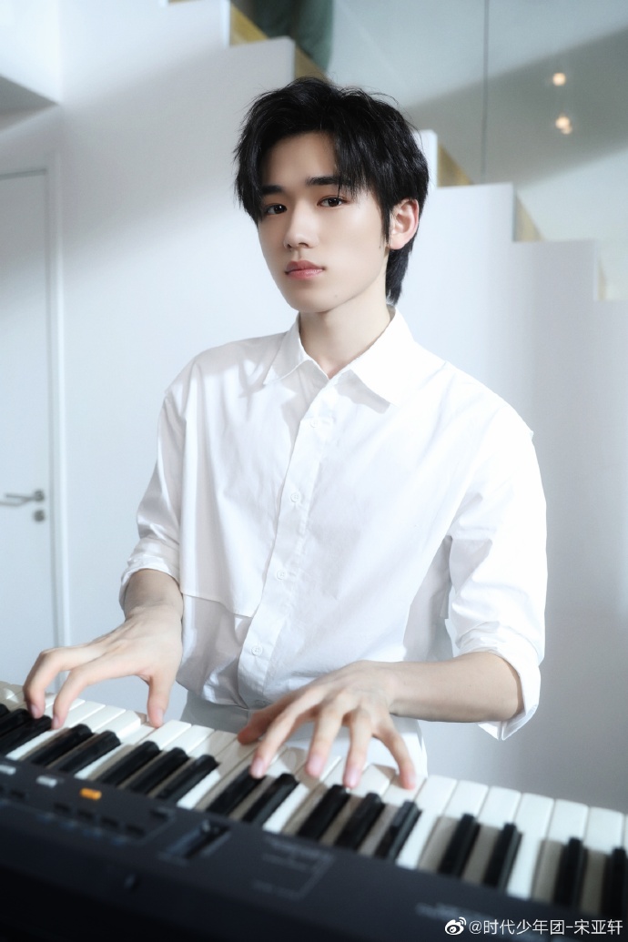 行程安排引粉丝担忧?工作人员回应宋亚轩身体状况