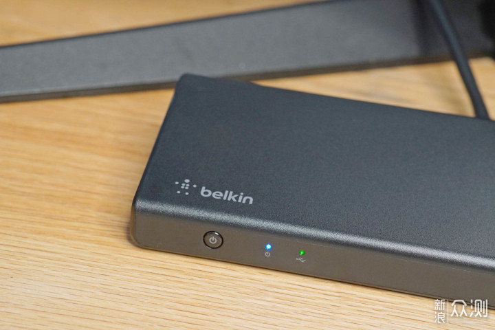 超级工作台必备，贝尔金4K扩展坞+108W充电器_新浪众测