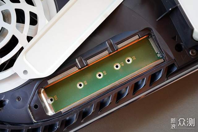 PS5扩容一步到位，雷克沙NM800PRO SSD初体验_新浪众测