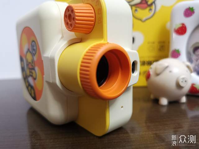 有了趣学伴绘本故事放映机,哄娃启蒙不用愁_新浪众测