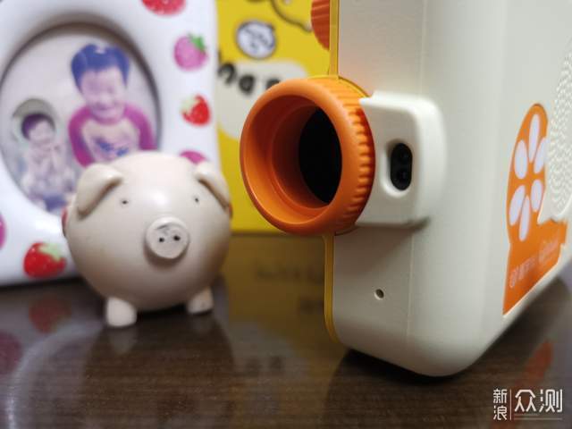 有了趣学伴绘本故事放映机,哄娃启蒙不用愁_新浪众测