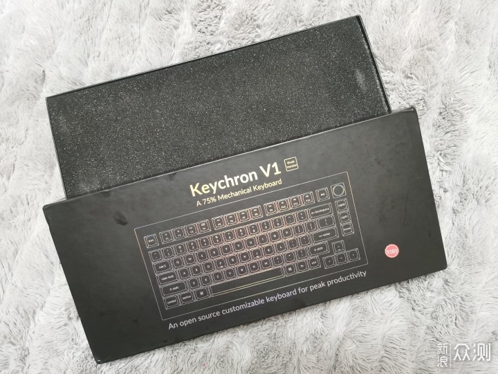 一把特別的<strong>售五四</strong>機械鍵盤自帶音量調節的KeychronV1_新浪眾測