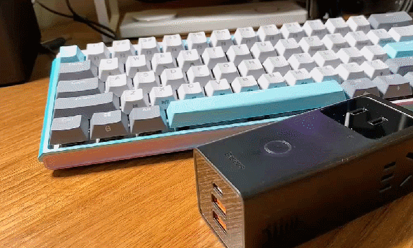 这款新品太吸睛了！倍思30W快充插线板测评！_新浪众测