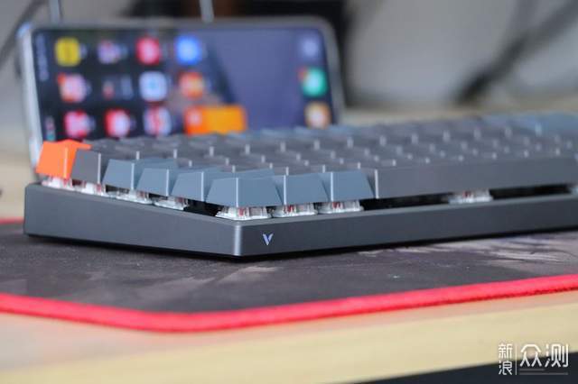 短小精悍！雷柏V700-8A机械键盘无线还多模_新浪众测