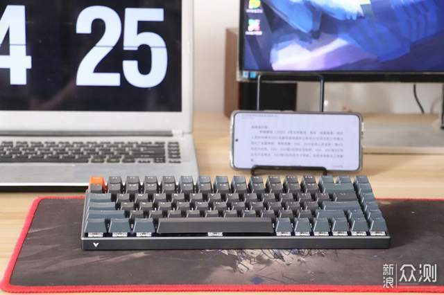 短小精悍！雷柏V700-8A机械键盘无线还多模_新浪众测