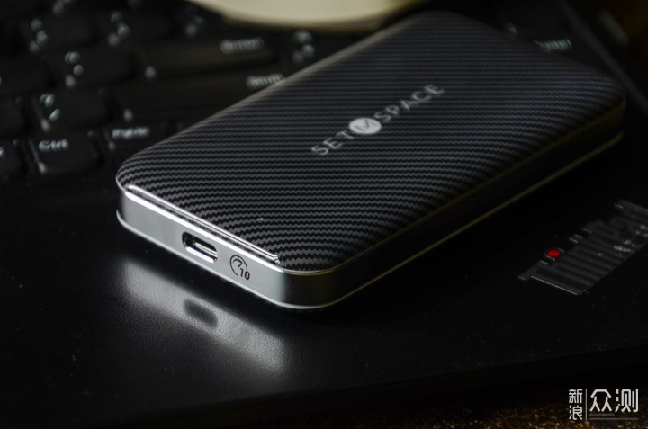 小巧大容量，高速商务风：SETMSPACE移动盘L10_新浪众测
