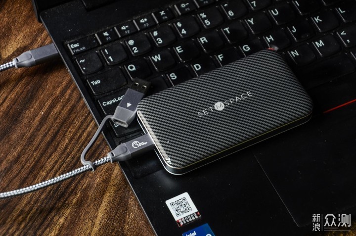 小巧大容量，高速商务风：SETMSPACE移动盘L10_新浪众测