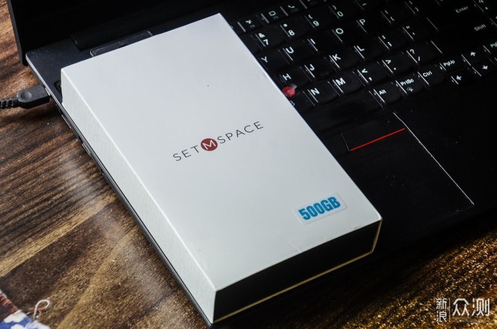 小巧大容量，高速商务风：SETMSPACE移动盘L10_新浪众测