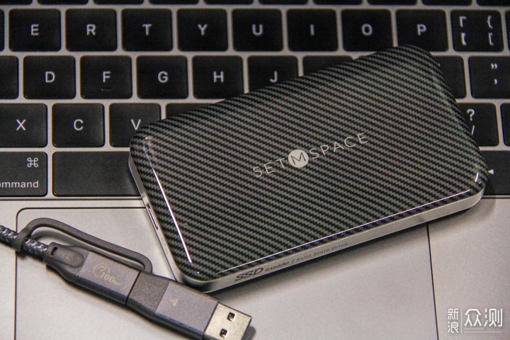 小巧大容量，高速商务风：SETMSPACE移动盘L10_新浪众测