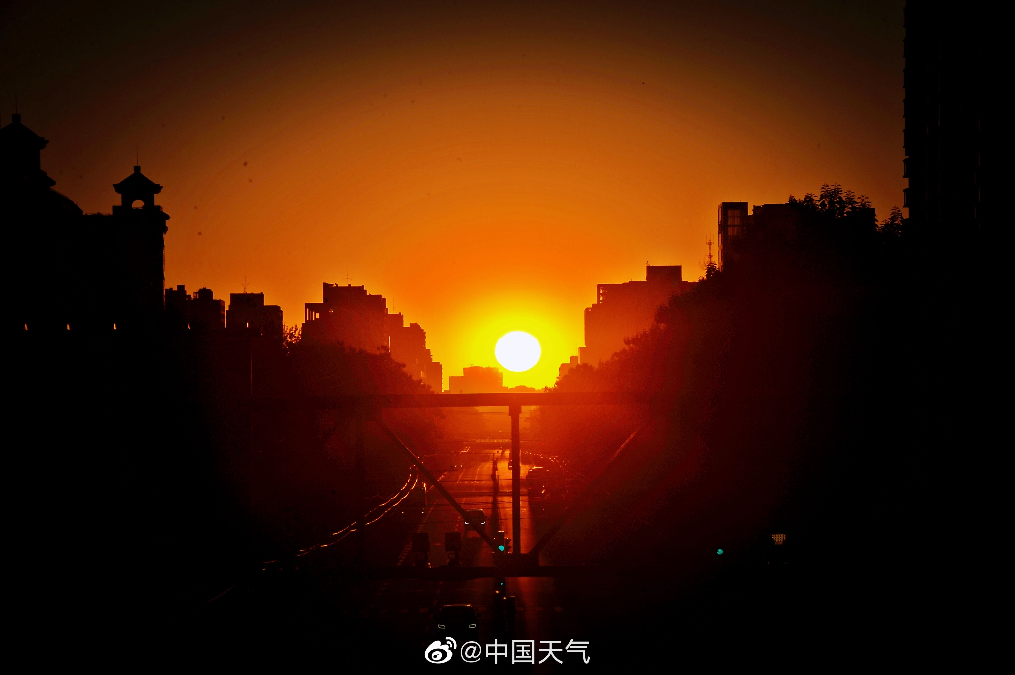 北京秋分悬日_手机新浪网