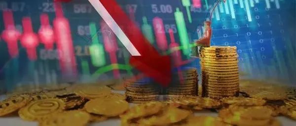 突然闪崩！加息100个基点？英国传来危险预警，政治"海啸"席卷欧洲！一天动用3.6万亿，日本发起货币战