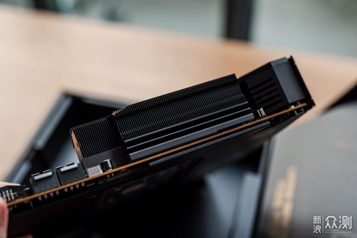 最速5nm处理器?AMD Zen 4架构锐龙7000处理器_新浪众测