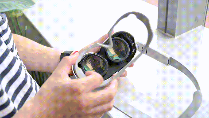 PICO 4 VR一體機首發上手，畫質清晰更易佩戴_新浪眾測