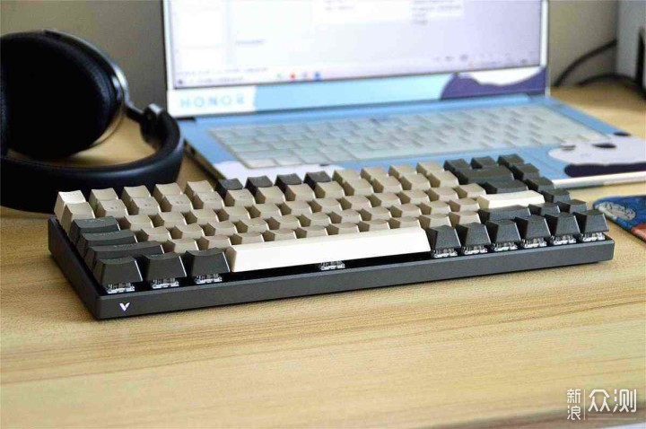 多模连接，精致键盘雷柏V700-8A机械键盘_新浪众测
