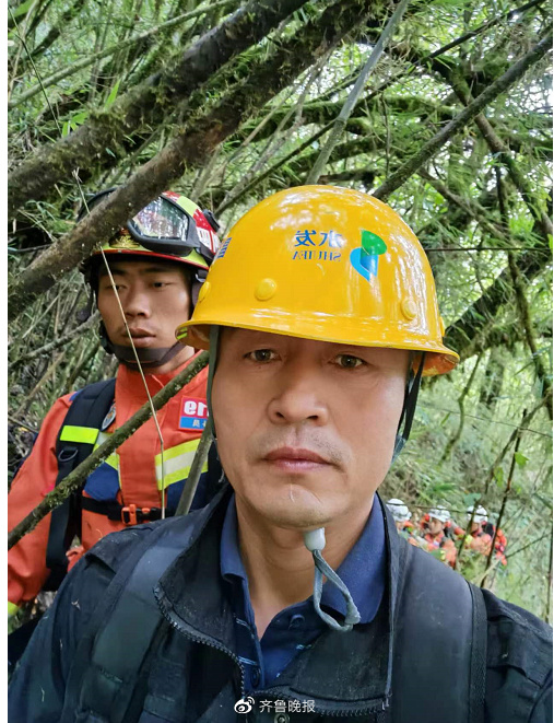 腊肉蒜苔不炒盐，一口爆汁两碗饭
