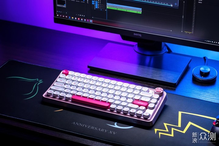 达尔优小方糖Z82机械键盘：为桌面添粉颜