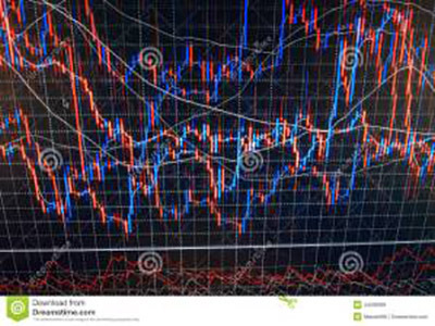 快讯：三大指数早间震荡走低 酒店、旅游板块逆势走强