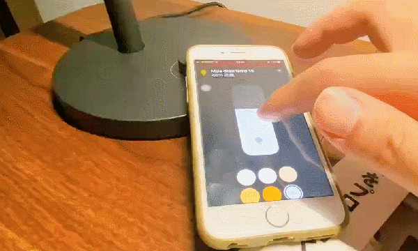 同時兼容Mi&HomeKit!米家檯燈1S耀夜黑測評!_新浪眾測