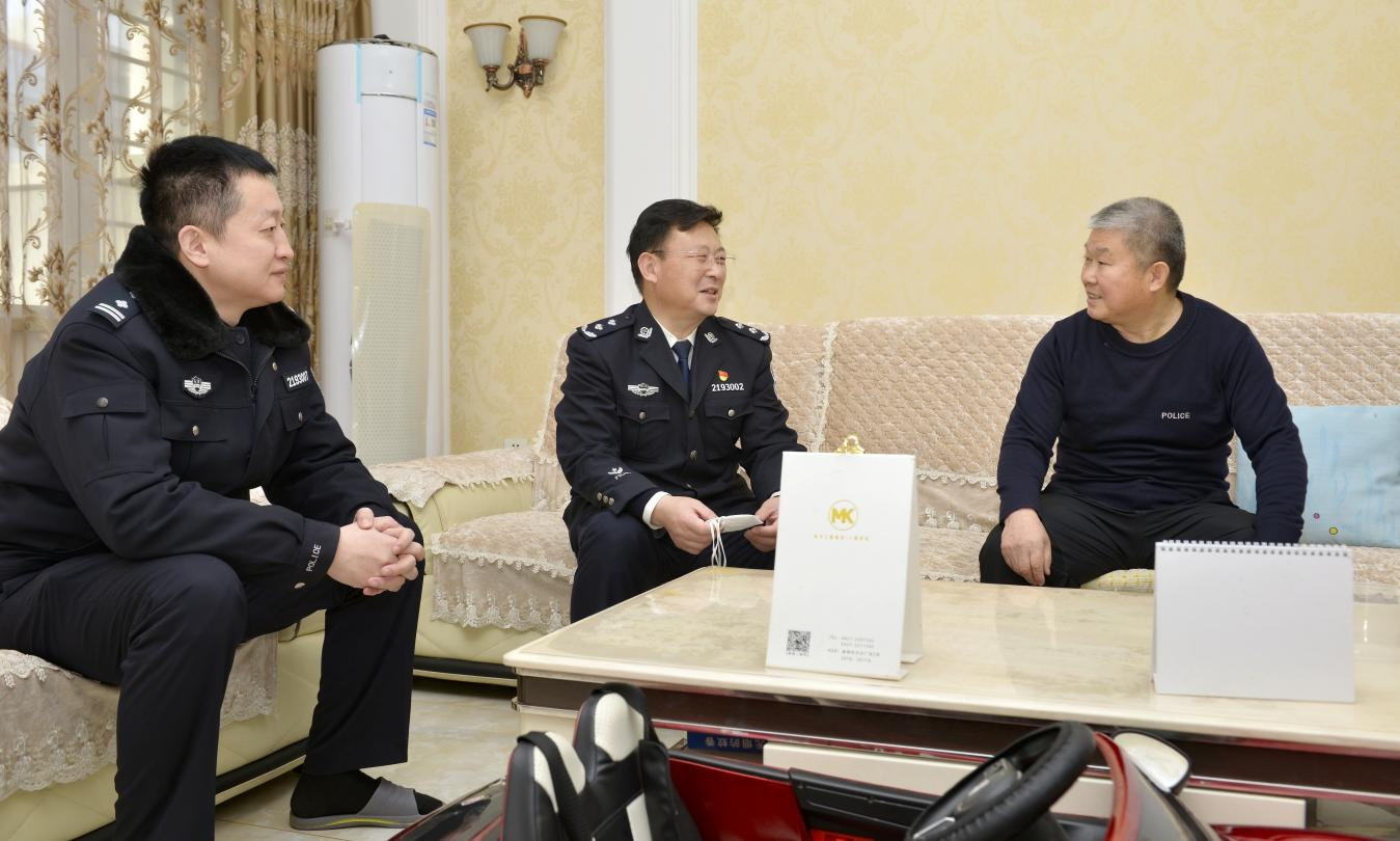 慰问送真情 关怀暖人心——盘锦监狱开展新春走访慰问工作_企业-城市