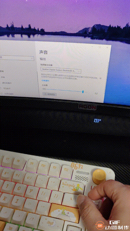 IQUNIX ZX75小王子聯名款機械鍵盤體驗評測_新浪眾測