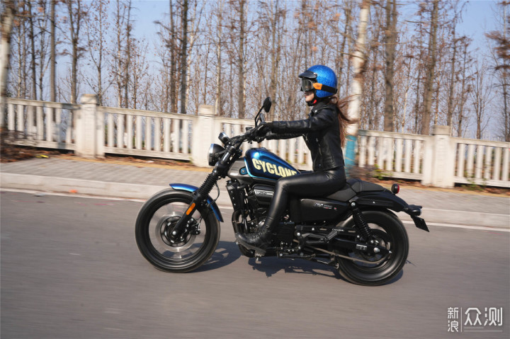 赛科龙ra250女骑也能驾驭的美式复古巡航