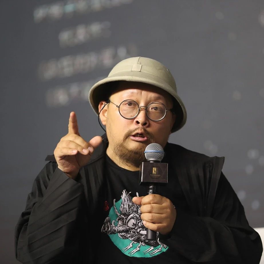 “早则十几年前,晚则近两周”!史航被多人指控性骚扰,遭多个机构解除合作!本人回应|史航|性骚扰_新浪新闻
