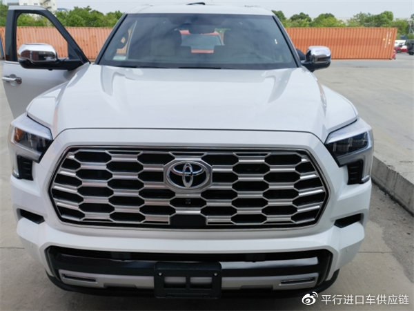 　　摄图：为本公司现车实拍图片（未经允许，切勿转载）