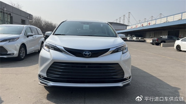 　　摄图：为本公司现车实拍图片（未经允许，切勿转载）