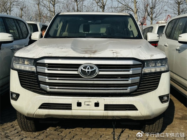 　　摄图：为本公司现车实拍图片（未经允许，切勿转载）