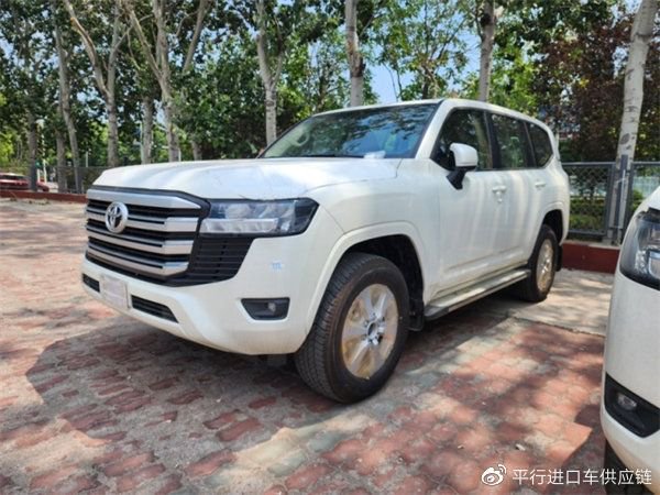 　　摄图：为本公司现车实拍图片（未经允许，切勿转载）