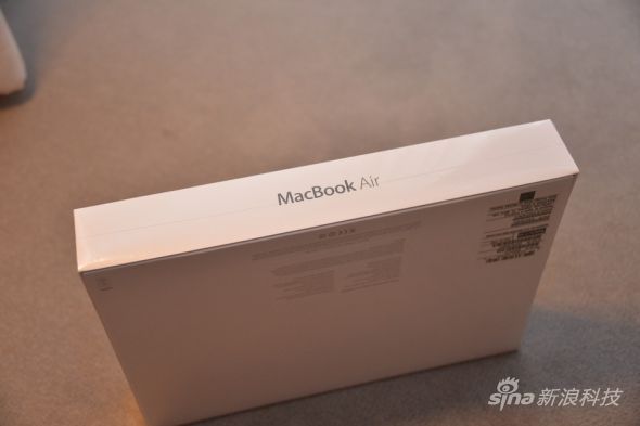 搭载IVB处理器 苹果新MacBook Air开箱简评|macbook air|苹果新macbook|纤薄_新浪科技_新浪网