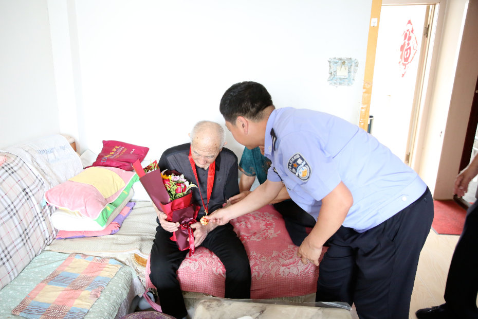 求实问效精准施策凌源第一监狱以履职实绩检验主题教育成效