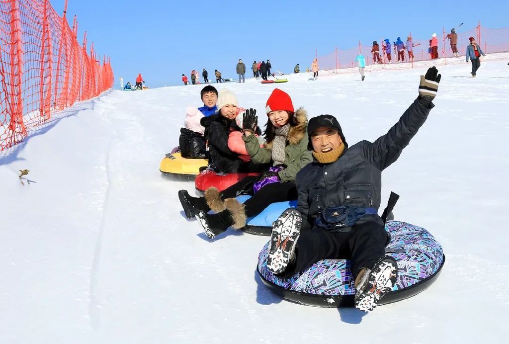 丹东太阳岛滑雪场图片