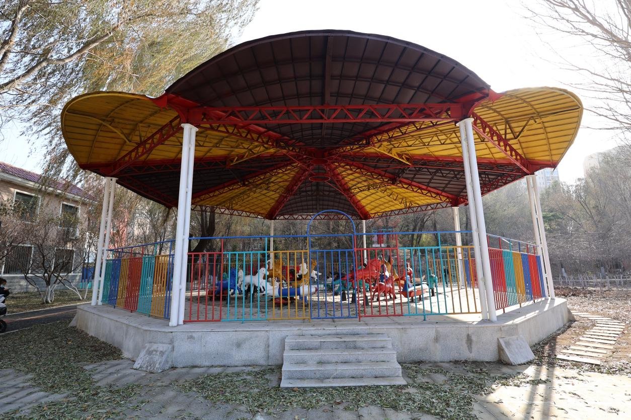 苏家屯区举行劳动公园劳模园开园仪式