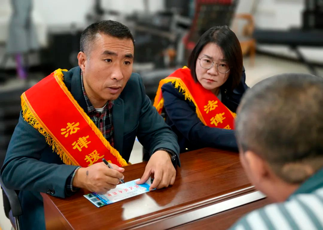 学法促改造法援助回归盘锦监狱开展法律援助活动