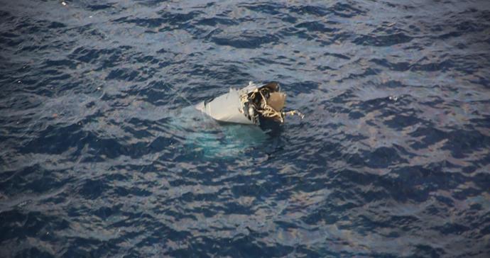 “卡尔·文森”号航母前往日本屋久岛附近海域，搜寻“鱼鹰”运输机坠海人员