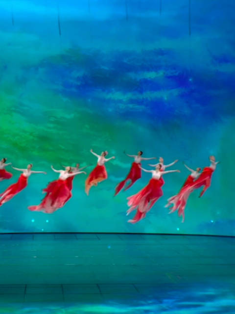 锦鲤是怎么在舞台上游起来的_手机新浪网