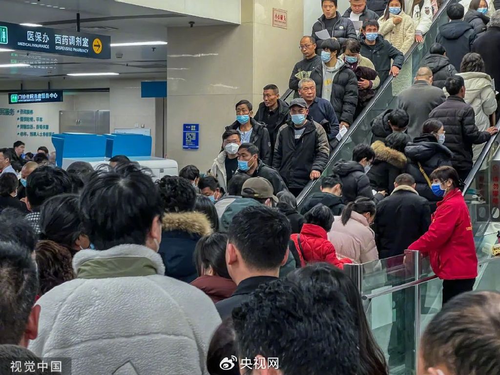 翻山越岭的誓言，抵不过一墙之隔的真心