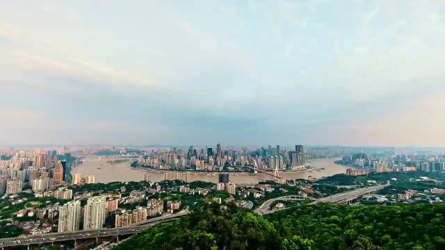 在重庆与春天共舞 奔赴一场春与城的浪漫相约