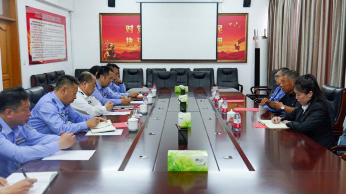 开门纳谏促公正 阳光执法显公平——大连南关岭监狱邀请全国人大代表