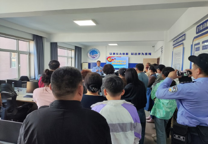开门纳谏促公正 阳光执法显公平——大连南关岭监狱邀请全国人大代表