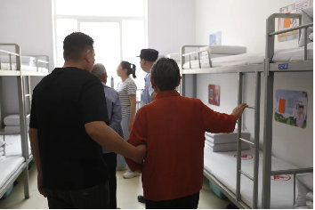 大连南关岭监狱举行"正航艺术矫正工作室"揭牌仪式暨