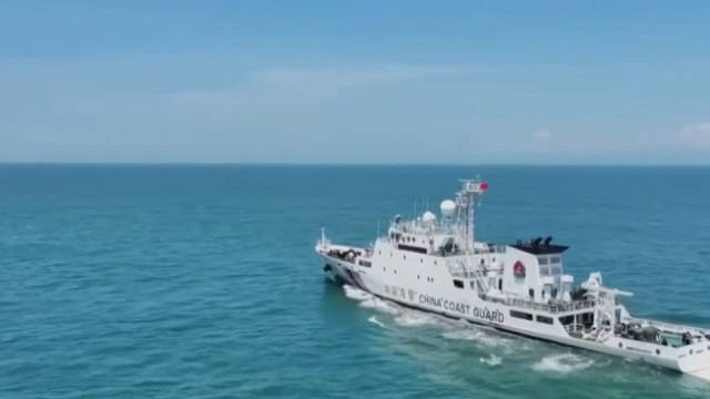 中国海警依法驱离日非法进入我钓鱼岛领海船只_手机新浪网