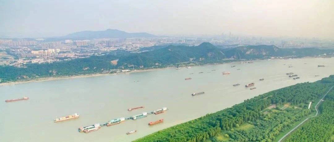 美元大跌,背后是一场“全球共谋”?