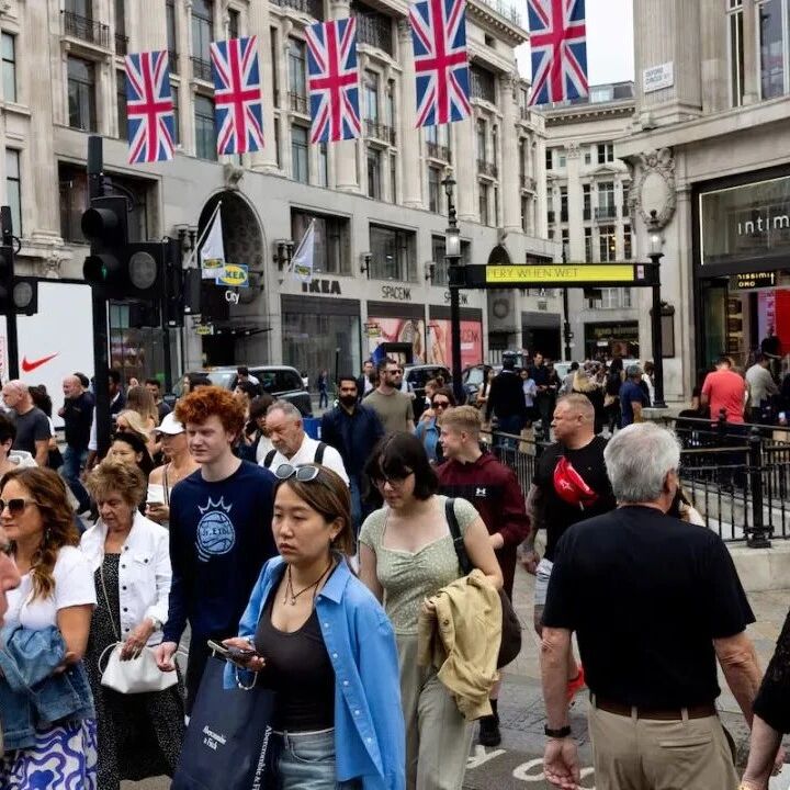 英镑GBPUSD多空拉锯：零售回暖难敌财政压力，国债收益率飙升