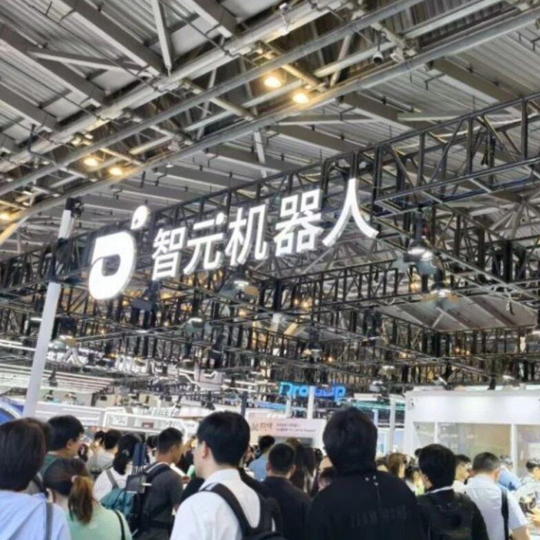 人形机器人入厂经济账曝光？智元合伙人姚卯青：成本优化后服役两年可打平人力