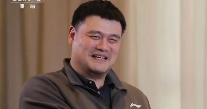 姚明谈近期状态“吃饭、睡觉、打魔兽”,否认过去的自己很累,回应关注身体、积极训练减重:我以前也这样
