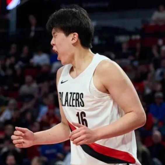 NBA|开拓者139-119轻取勇士迎首胜,杨瀚森7分钟2分1板2帽,库里空砍35分